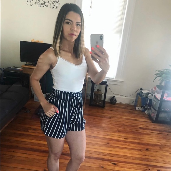 HIGH WAISTED SHORTS♥️NAVY BLUE/WHITE STRIPES, SIZE SMALL - Picture 3 of 5